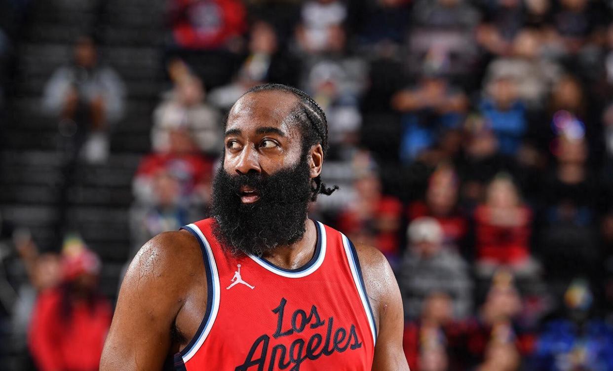 乐鱼体育平台哈登迎来二十赛季出色发挥，MAD观众热烈欢呼！