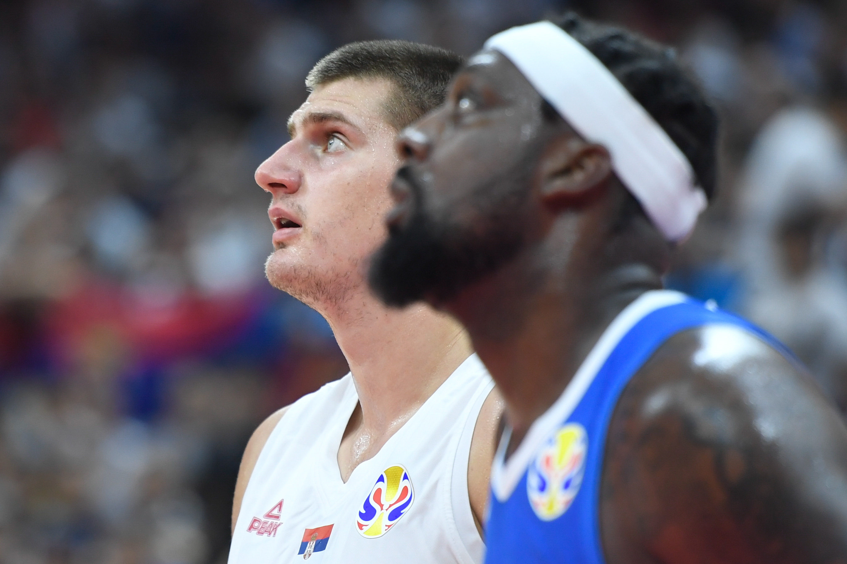 乐鱼app莱万多夫斯基遭遇五持续失利，塞尔维亚队教练压力巨大！的简单介绍