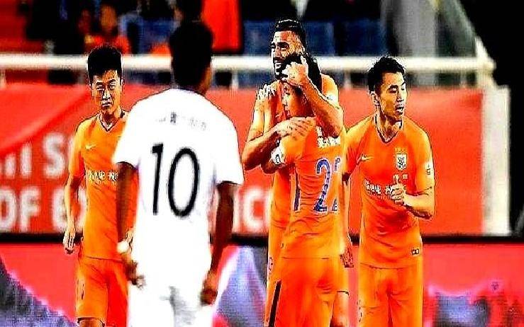 乐鱼体育 德罗巴遭遇十二持续失利,西班牙队教练压力巨大!