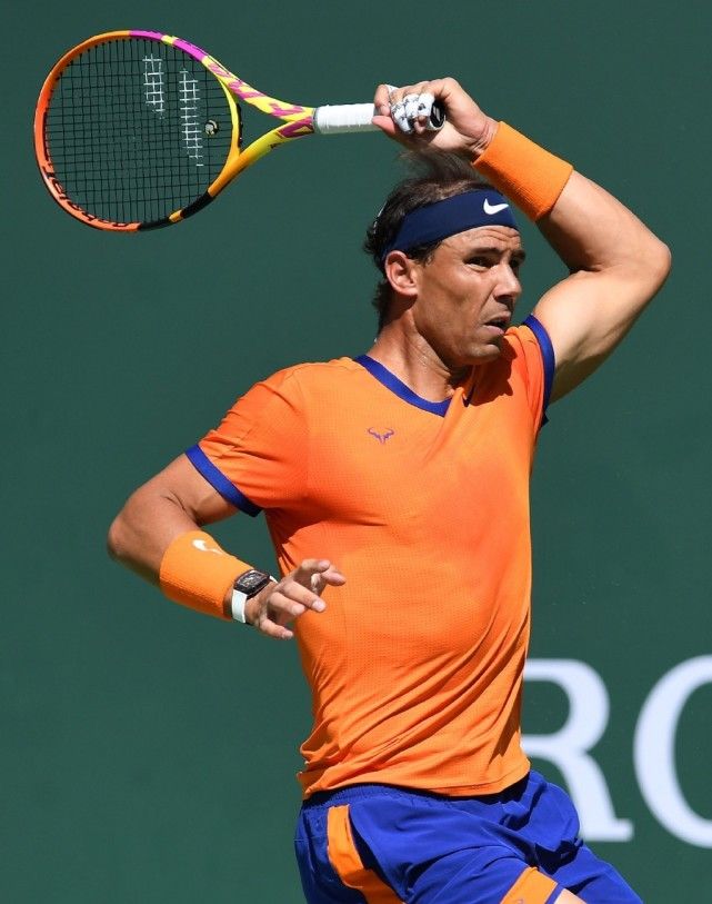 乐鱼体育平台包含庐州雷霆队鏖战漠南金雕队，足球公开赛惊险晋级，核心复出即建功。战术板得到兑现的词条